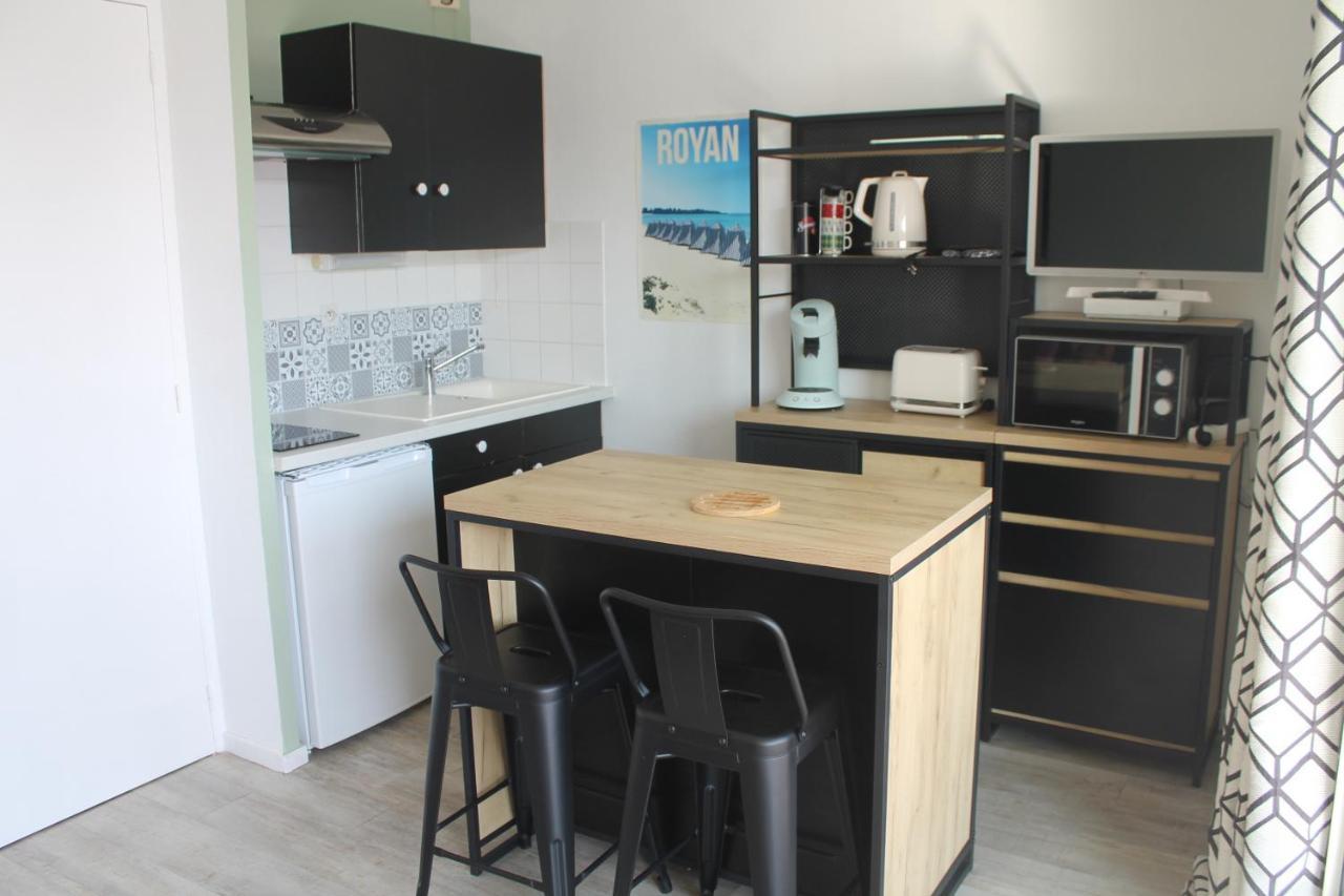 Studio Avec Parking Proche Plage Et Centre Διαμέρισμα Ρουαγιάν Εξωτερικό φωτογραφία